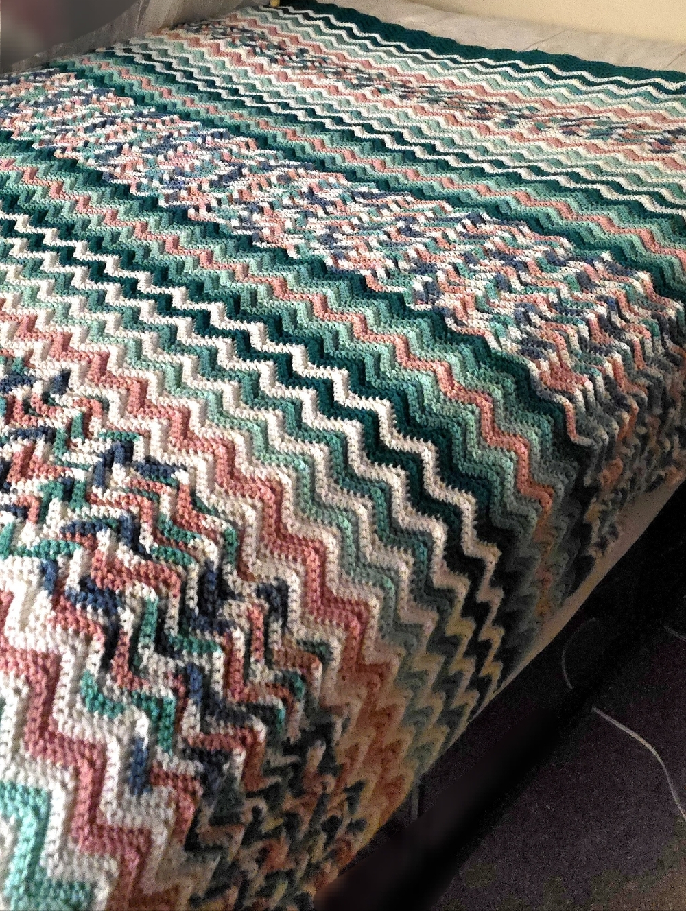 VTG Handmade Knit Bedspread Blanket Shades Teal Pink White Blue